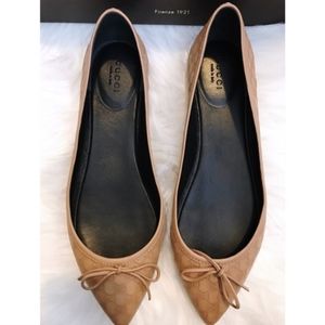 Gucci Shoes - NEW Gucci Agatha GG Point-Toe Flats - size 8 Gucci Shoes - NEW Gucci Agatha GG Point-Toe Flats - size 8